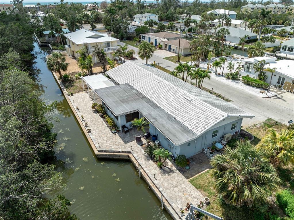 Picture of 636 Tarawitt Drive, Longboat Key, FL 34228