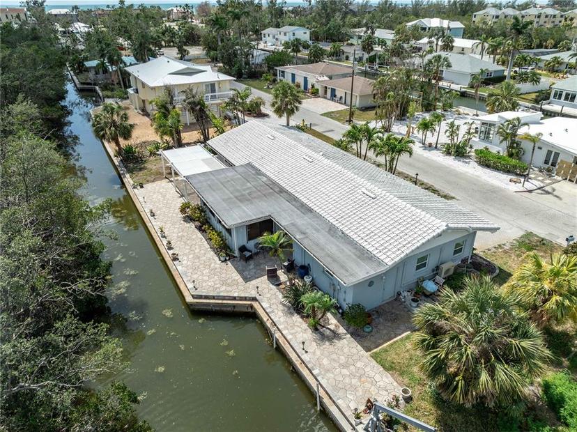 Picture of 636 Tarawitt Drive, Longboat Key FL 34228