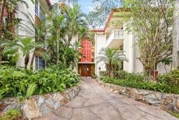 Picture of 1012 Pearce Drive Unit 304, Clearwater, FL 33764
