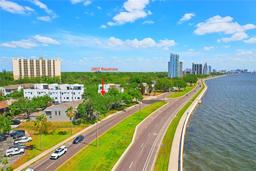 Picture of 2807 Bayshore Boulevard, Tampa, FL 33629