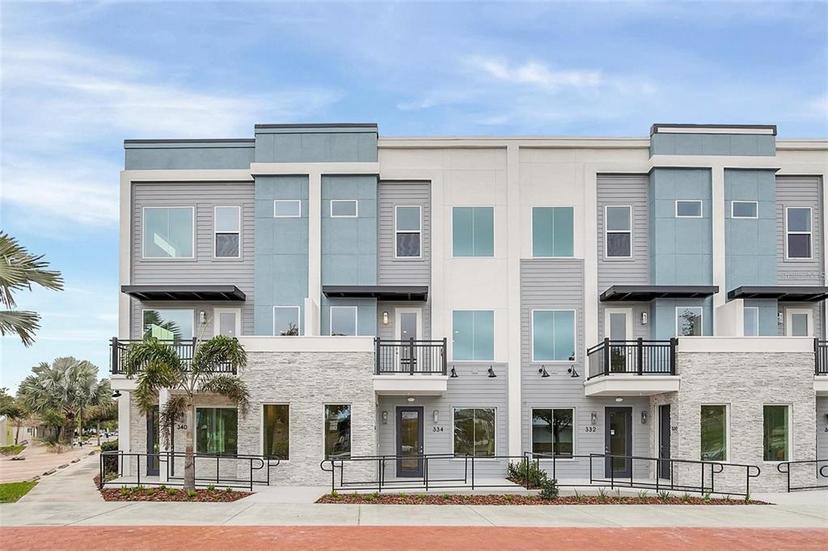 Picture of 336 Center Lake Lane Unit A-2, Oviedo FL 32765