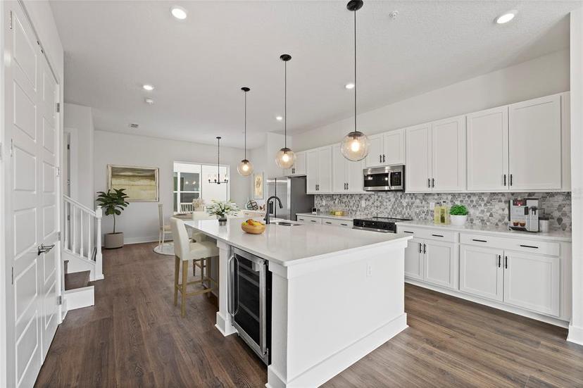 Picture of 336 Center Lake Lane Unit A-2, Oviedo FL 32765