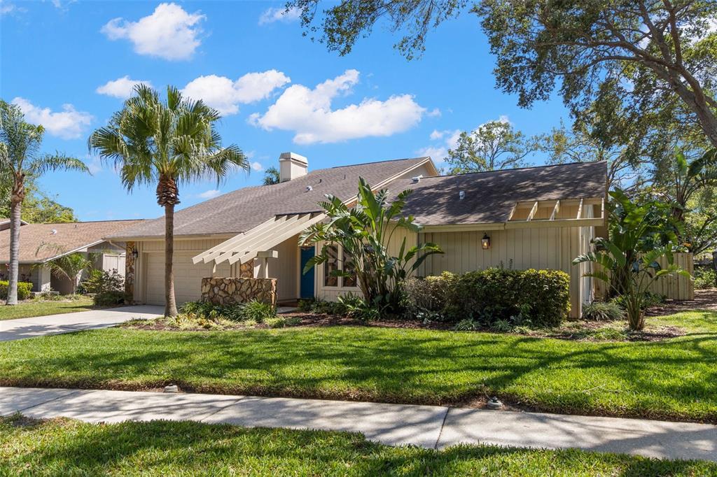 Picture of 2840 Valencia Lane W, Palm Harbor, FL 34684
