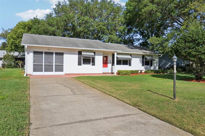 Picture of 915 Sutherland Court, Leesburg FL 34788