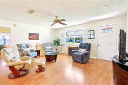 Picture of 915 Sutherland Court, Leesburg, FL 34788