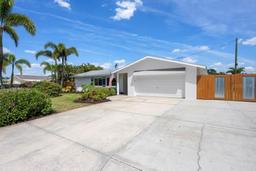 Picture of 5523 Scotia Place, Sarasota, FL 34231