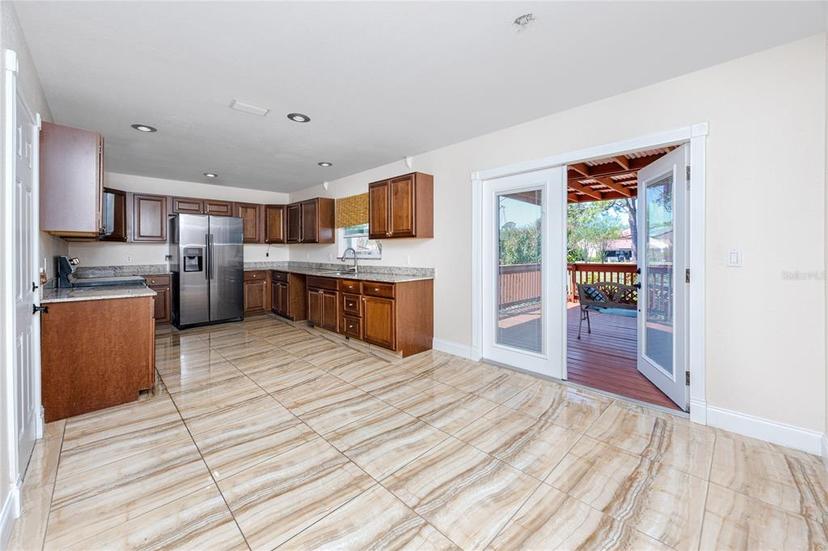 Picture of 8672 Rue Chateaux Drive, Seminole FL 33777