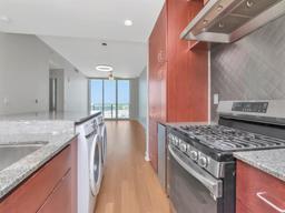 Picture of 1208 E Kennedy Boulevard Unit 1121, Tampa, FL 33602