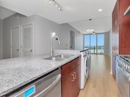 Picture of 1208 E Kennedy Boulevard Unit 1121, Tampa, FL 33602