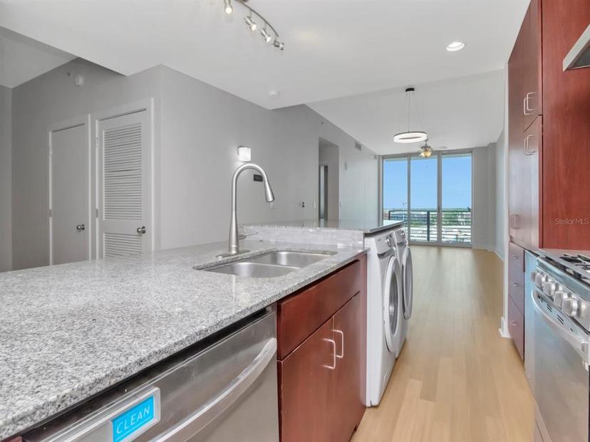 Picture of 1208 E Kennedy Boulevard Unit 1121, Tampa FL 33602