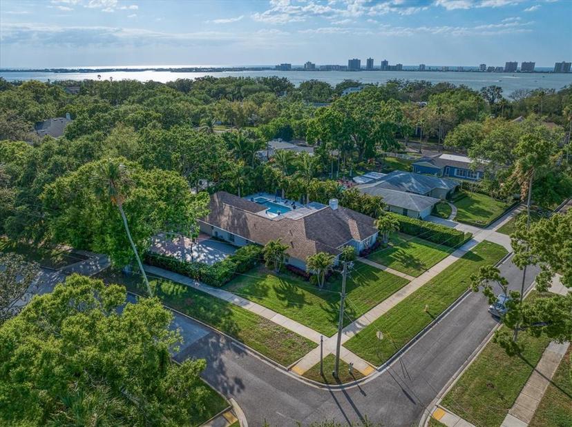 Picture of 307 Oleander Road, Belleair FL 33756