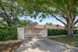 Picture of 307 Oleander Road, Belleair, FL 33756