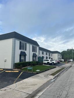 Picture of 2808 W Azeele Street Unit 202, Tampa, FL 33609