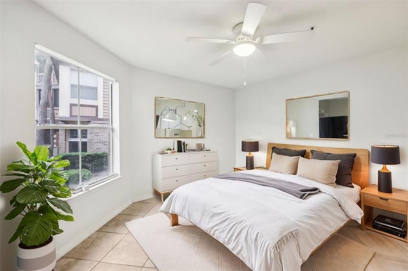 Picture of 490 N Pin Oak Place Unit 112, Longwood FL 32779