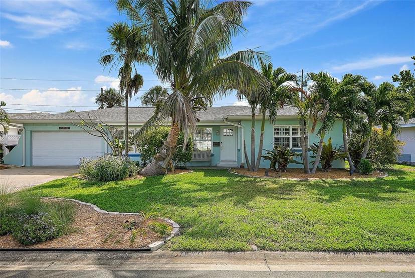 Picture of 2310 Sunrise Drive Se, St Petersburg FL 33705