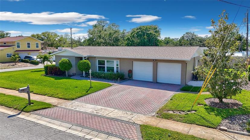 Picture of 8392 137Th Ln, Seminole FL 33776