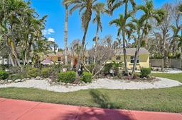 Picture of 322 S Washington Drive, Sarasota, FL 34236
