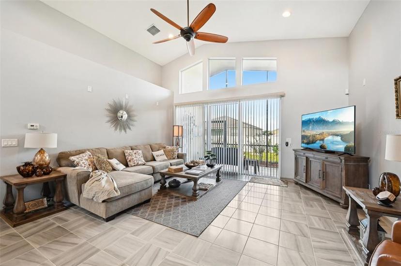 Picture of 2517 Yukon Cliff Drive, Ruskin FL 33570