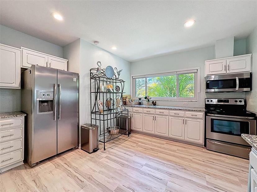 Picture of 631 Baynard Drive, Tarpon Springs FL 34689