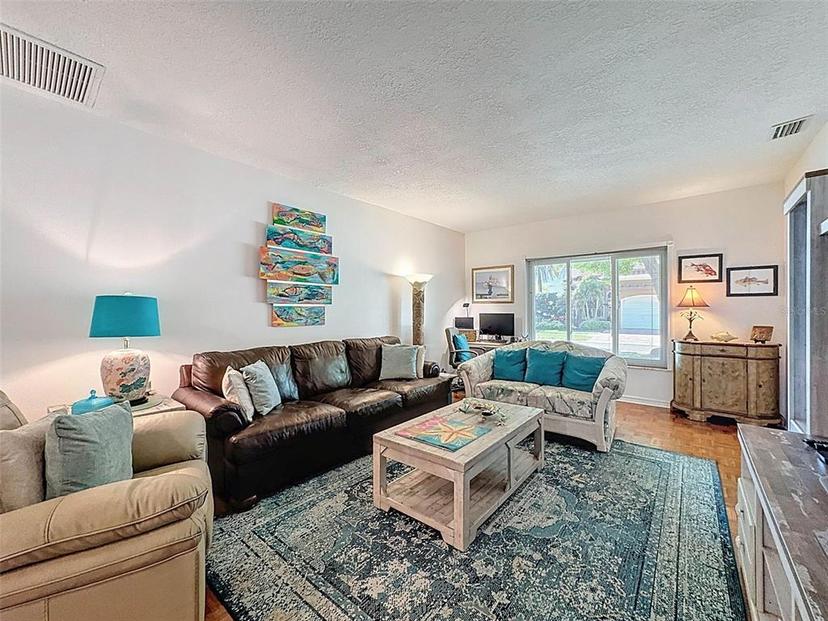 Picture of 631 Baynard Drive, Tarpon Springs FL 34689