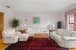 Picture of 1203 Parrilla De Avila, Tampa, FL 33613