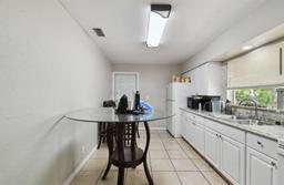 Picture of 412 E Columbus Drive, Tampa, FL 33602
