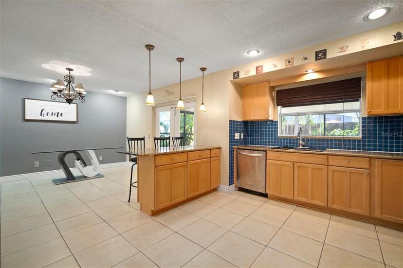 Picture of 7020 Oakview Circle, Tampa FL 33634