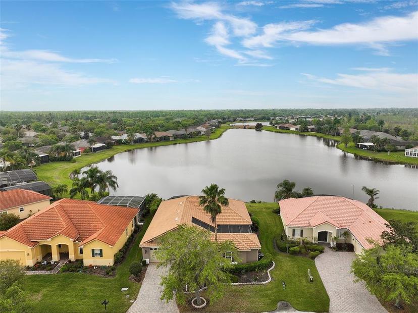 Picture of 650 Shorehaven Dr, Poinciana FL 34759