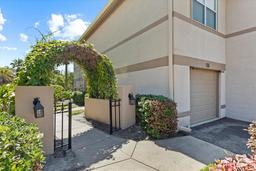 Picture of 1015 Normandy Trace Road, Tampa, FL 33602