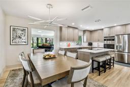 Picture of 521 50Th Avenue S, St Petersburg, FL 33705