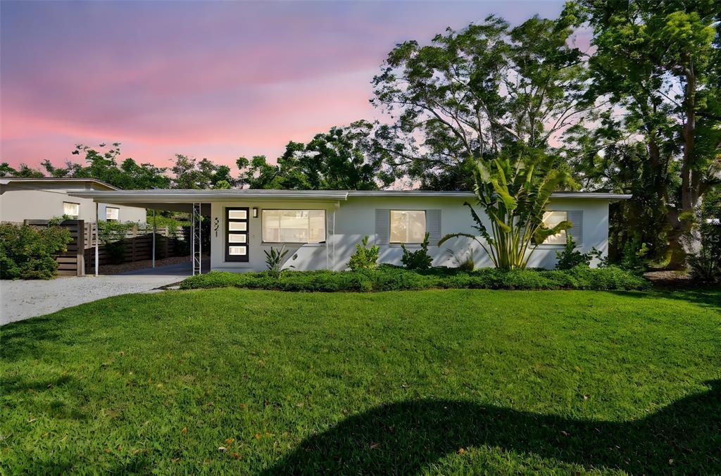 Picture of 521 50Th Avenue S, St Petersburg, FL 33705
