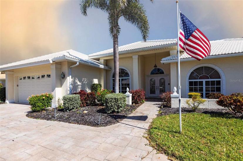 Picture of 832 Carnoustie Drive, Venice FL 34293