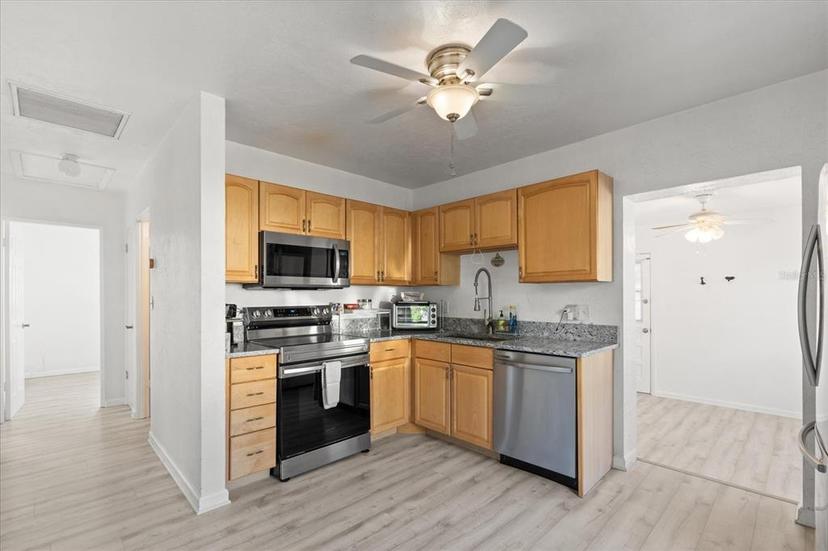 Picture of 5001 15Th Avenue N, St Petersburg FL 33710