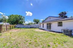 Picture of 911 Kirkcaldy Way, Valrico, FL 33594