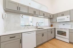 Picture of 6208 Country Club Way, Sarasota, FL 34243