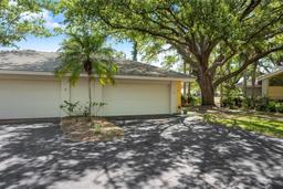 Picture of 226 Southampton Lane Unit 257, Venice, FL 34293