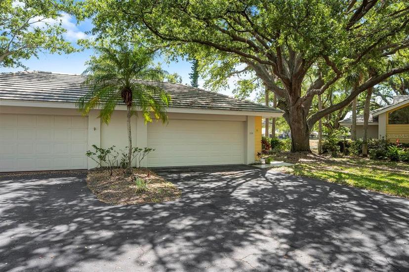 Picture of 226 Southampton Lane Unit 257, Venice FL 34293