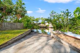 Picture of 8615 Jackson Springs Road, Tampa, FL 33615