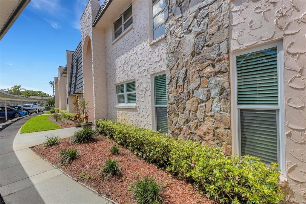 Picture of 104 Fernwood Circle Unit 104, Seminole, FL 33777