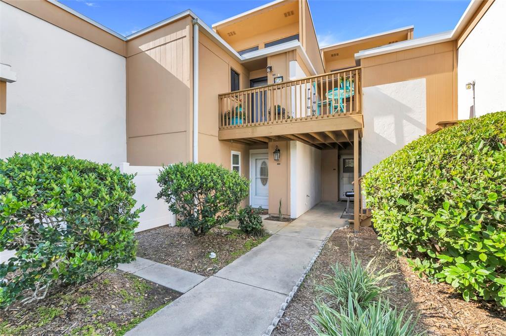 Picture of 1051 S Highland Street Unit 4B, Mount Dora, FL 32757