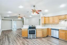 Picture of 250 E 20Th Avenue, Mount Dora, FL 32757