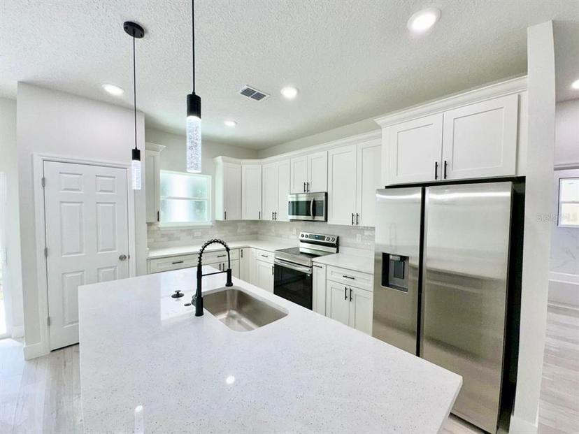 Picture of 761 W Homeway Loop, Citrus Springs FL 34434
