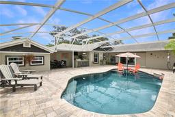 Picture of 606 S Pine Street, New Smyrna Beach, FL 32169