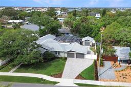 Picture of 606 S Pine Street, New Smyrna Beach, FL 32169