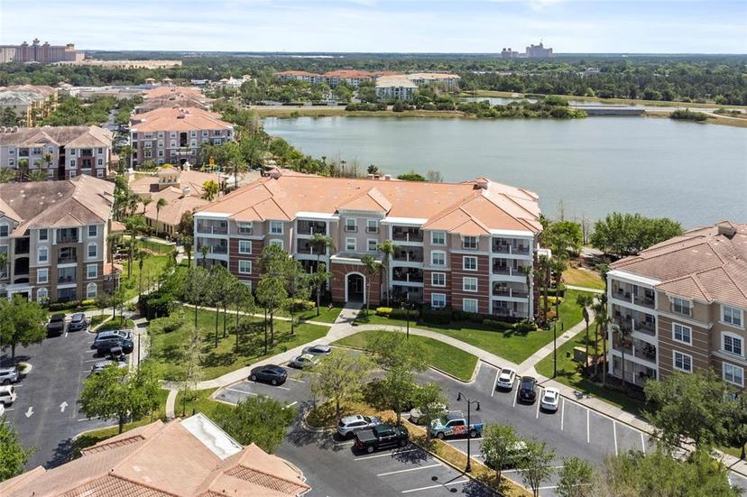 Picture of 5012 Shoreway Loop Unit 205, Orlando FL 32819