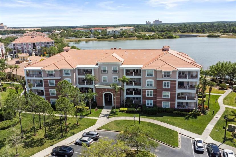 Picture of 5012 Shoreway Loop Unit 205, Orlando FL 32819