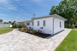 Picture of 5101 Vinson Drive, Tampa, FL 33610