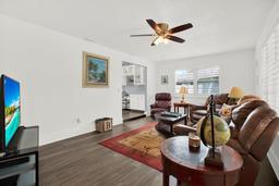 Picture of 11777 90Th Avenue, Seminole, FL 33772