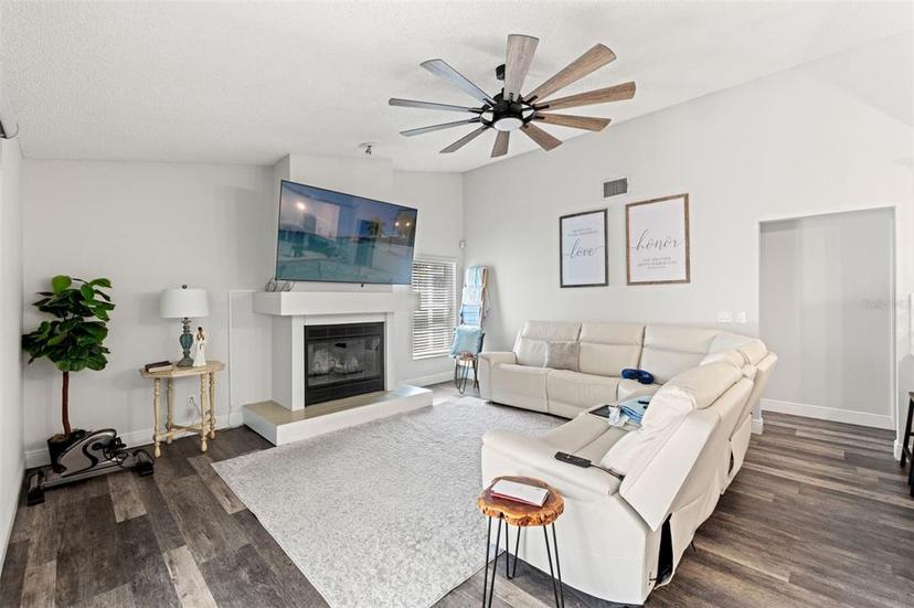 Picture of 2554 Brimhollow Drive, Valrico FL 33596