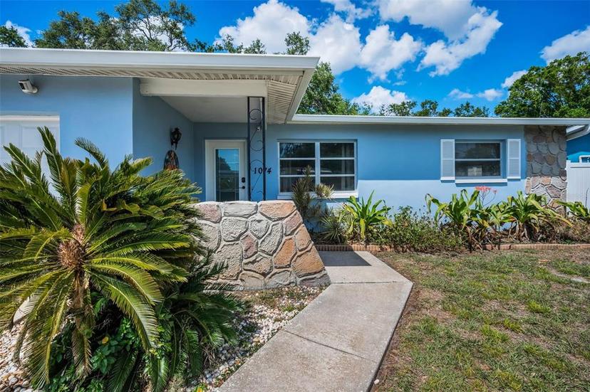 Picture of 1074 Woodbrook Drive S, Largo FL 33770